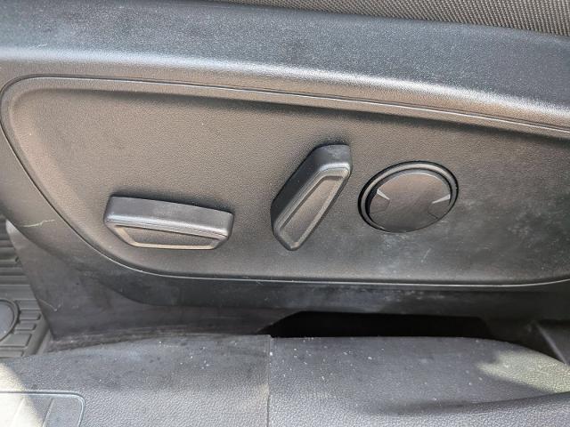 2022 Ford Escape - $18,800