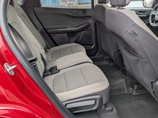 2022 Ford Escape - $21,348