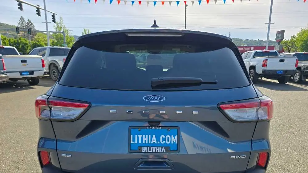 2020 Ford Escape SE