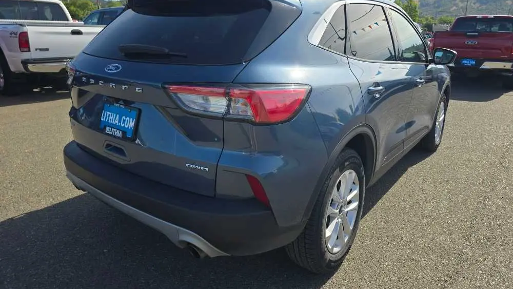 2020 Ford Escape SE