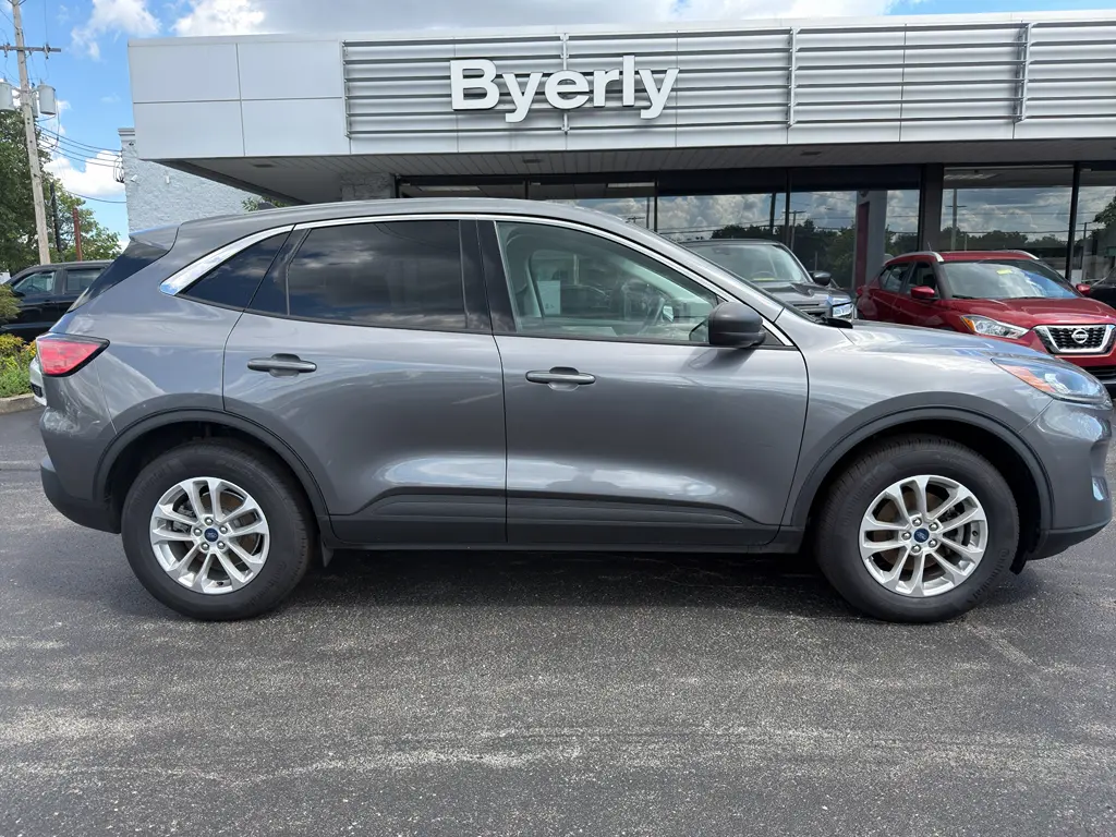 2022 Ford Escape - $18,995