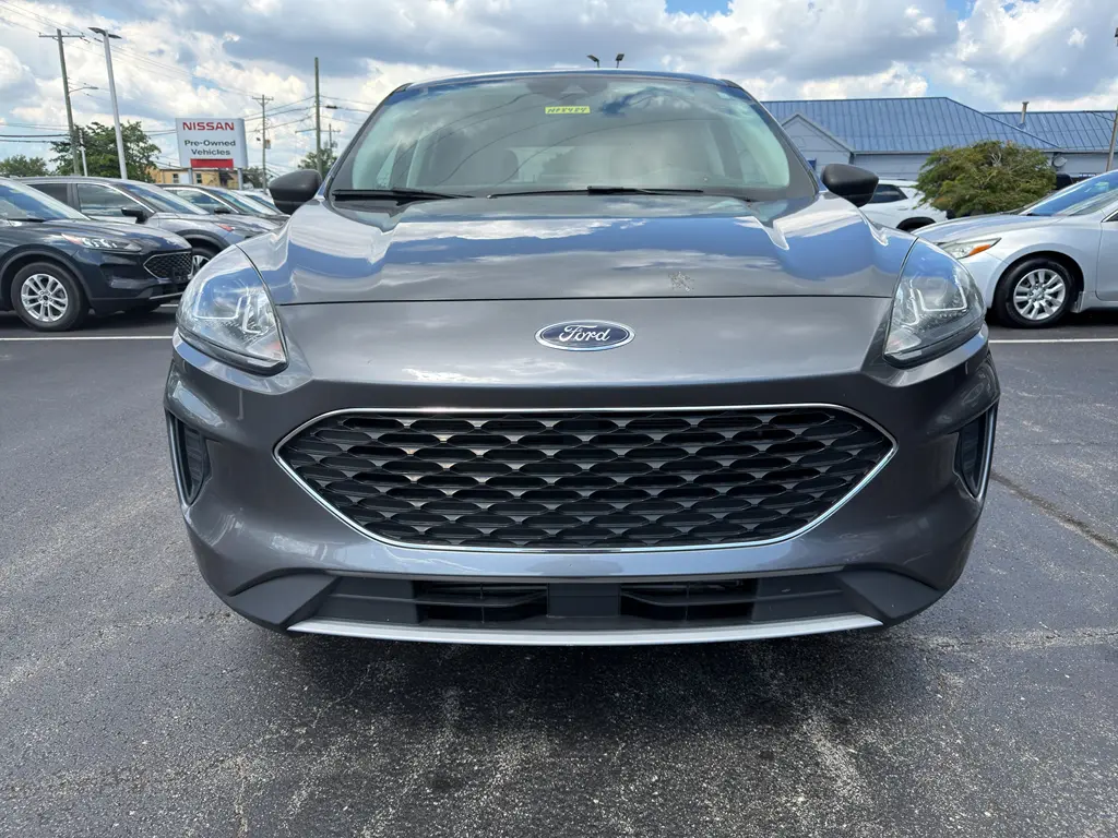 2022 Ford Escape - $18,995