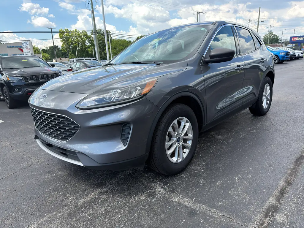 2022 Ford Escape - $18,995