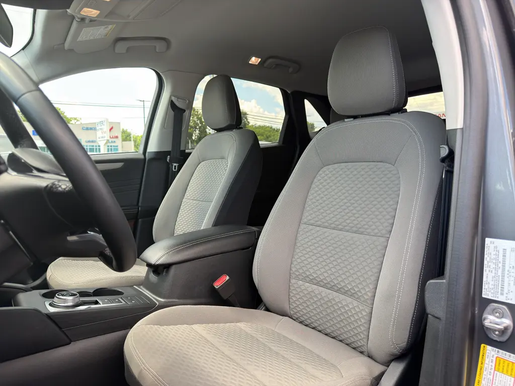 2022 Ford Escape - $18,995