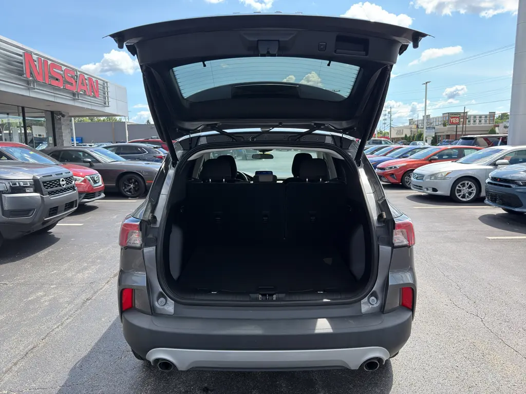 2022 Ford Escape - $18,995