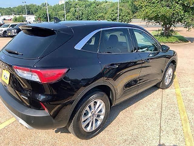 2021 Ford Escape - $24,995