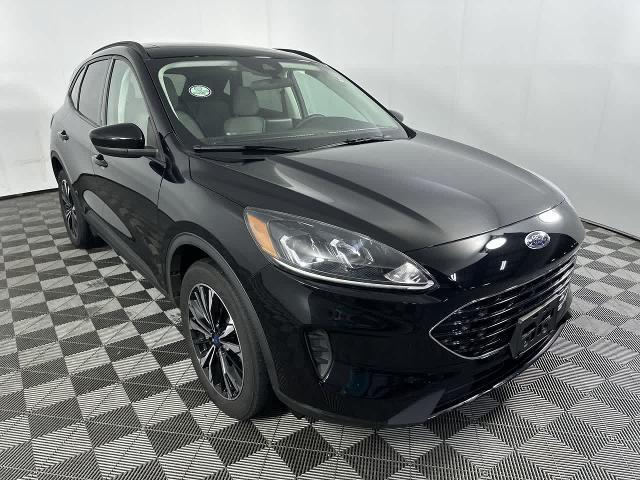 2022 Ford Escape - $22,884