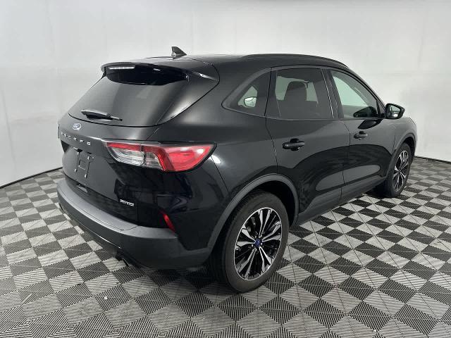 2022 Ford Escape - $22,884