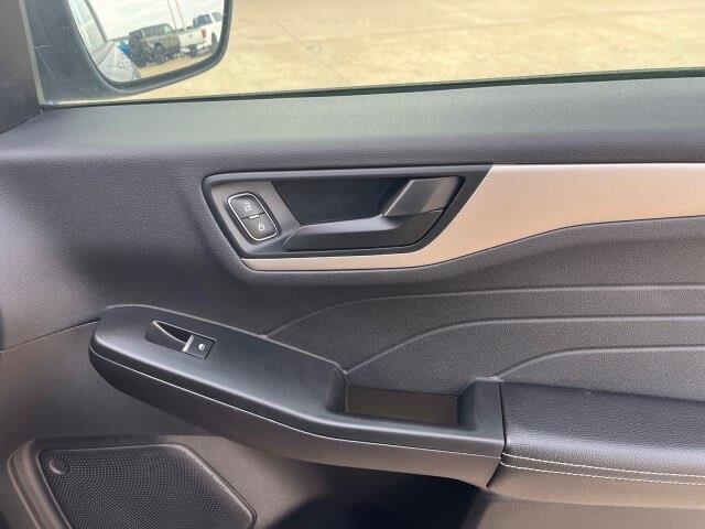 2022 Ford Escape - $21,832