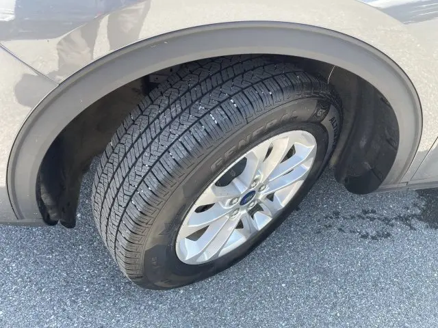 2022 Ford Escape - $19,500
