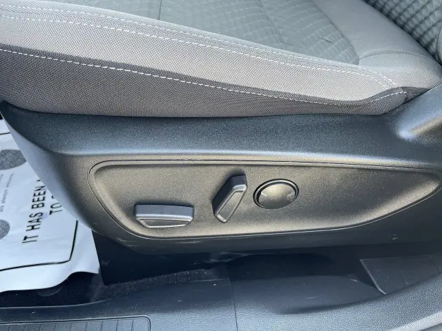 2022 Ford Escape - $19,500