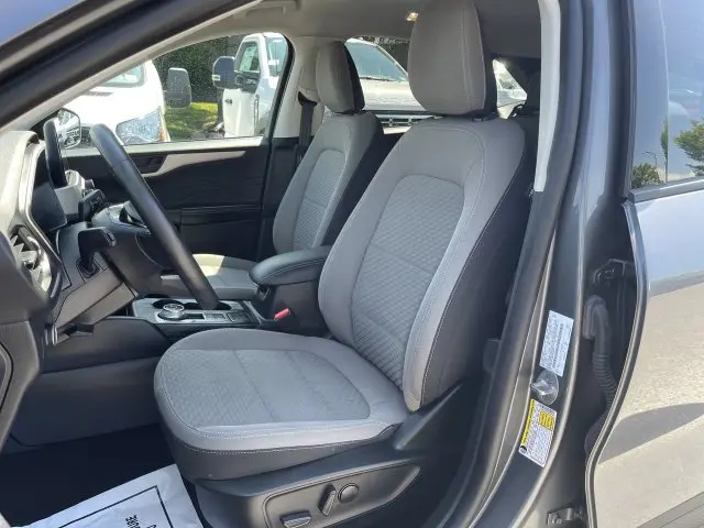 2022 Ford Escape - $19,500