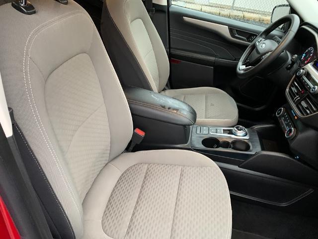 2022 Ford Escape - $21,975