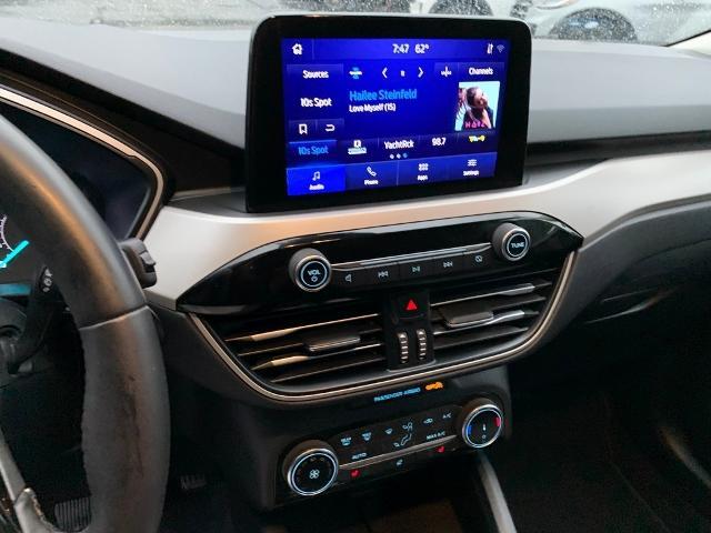 2022 Ford Escape - $21,975