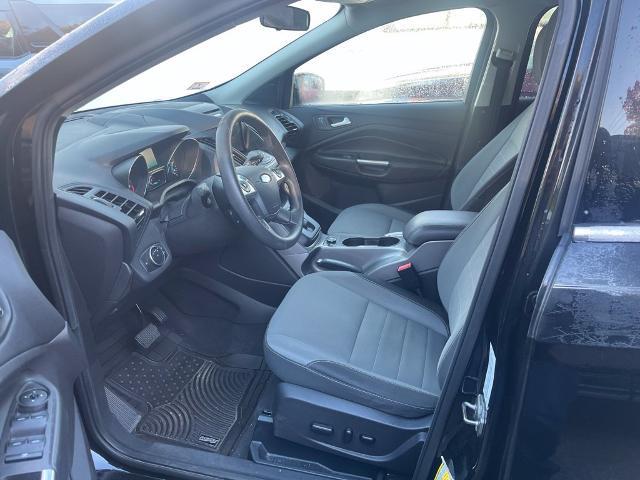 2016 Ford Escape - $7,999