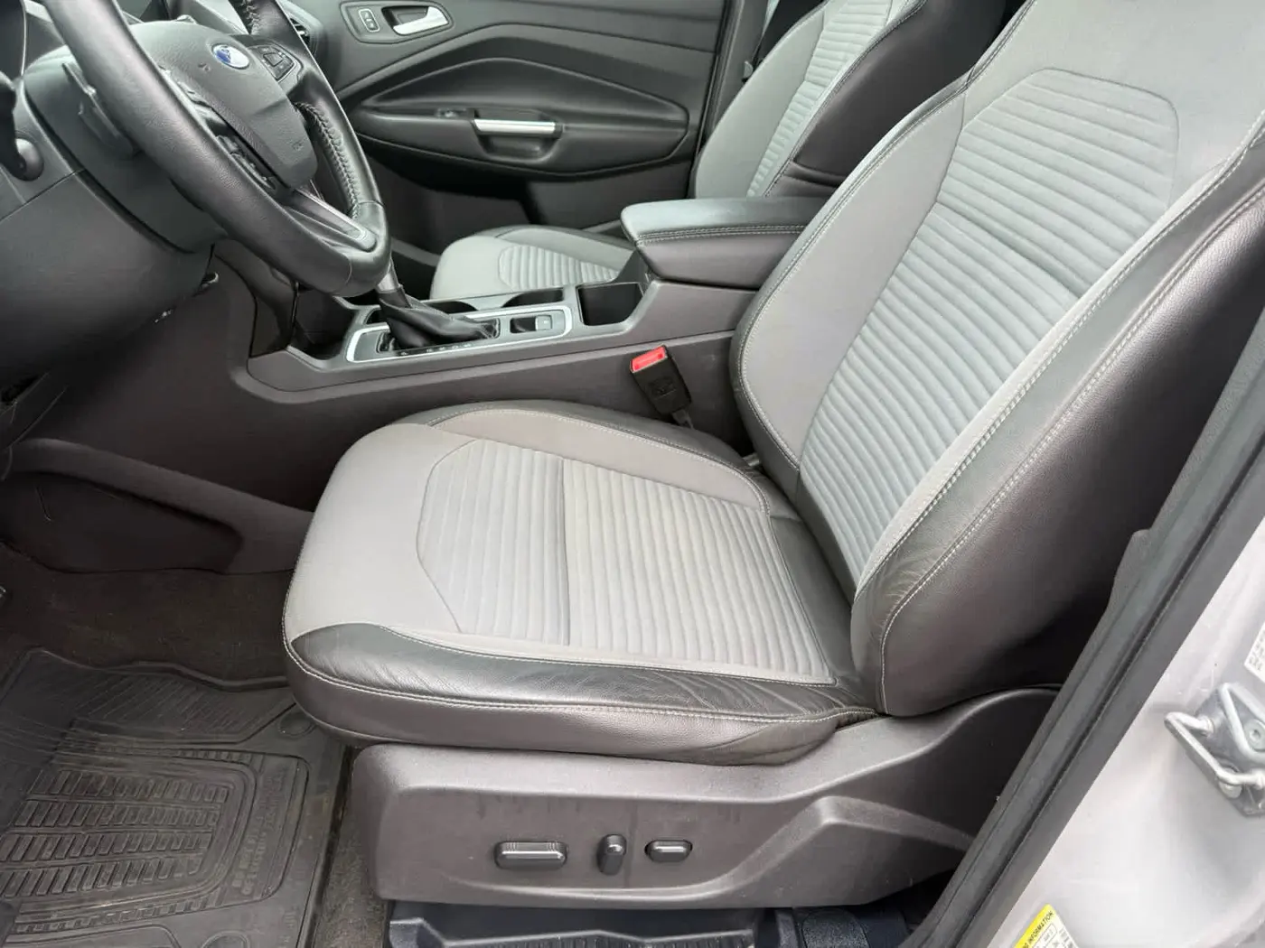 2017 Ford Escape - $9,900
