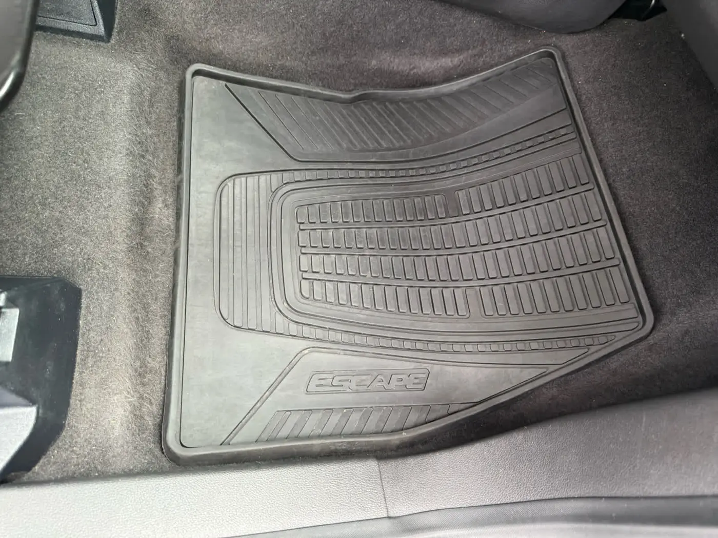 2017 Ford Escape - $9,900