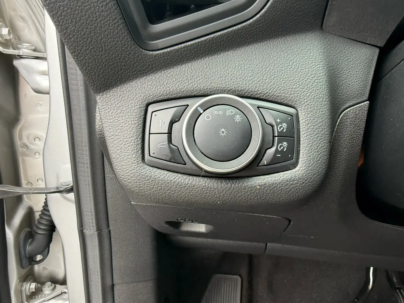 2017 Ford Escape - $9,900