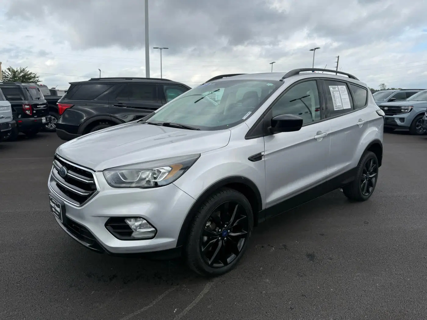 2017 Ford Escape - $9,900