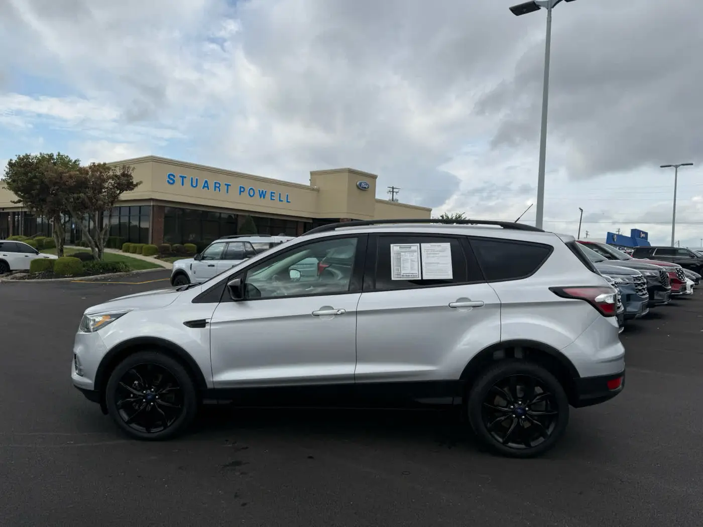 2017 Ford Escape - $9,900