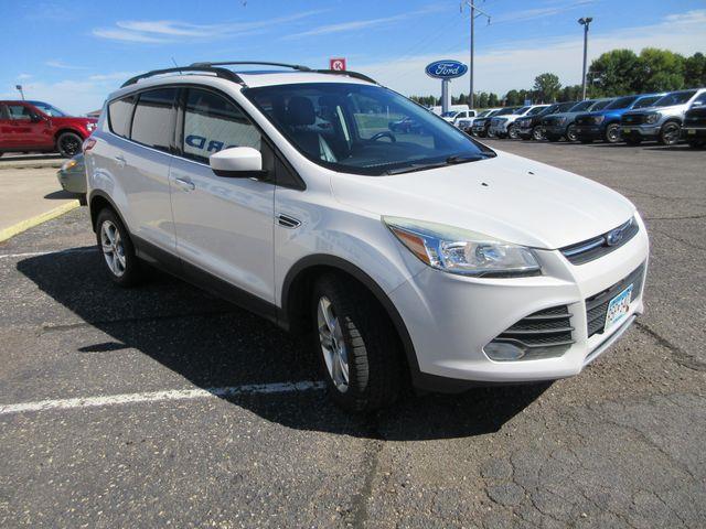 2015 Ford Escape - $9,000