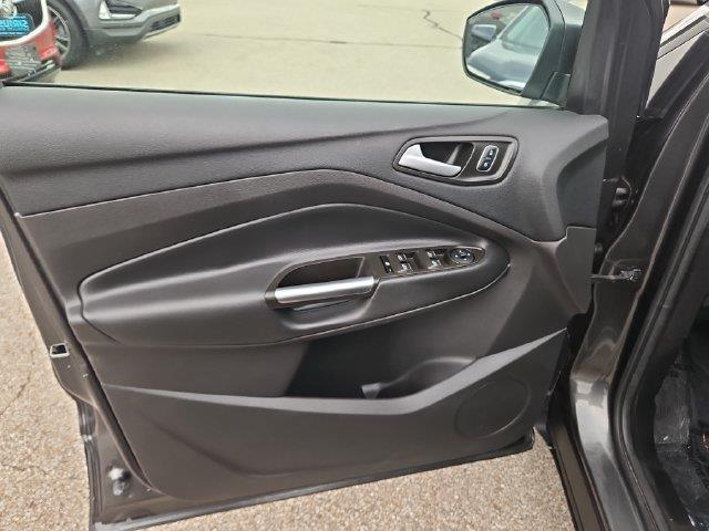 2017 Ford Escape - $11,529