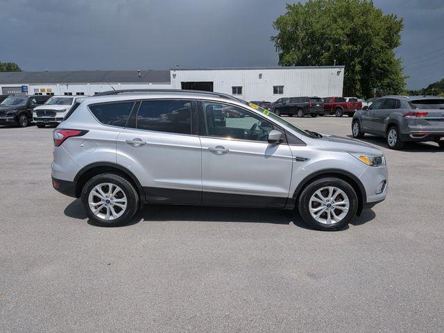 2018 Ford Escape SE — photo 1 of 24