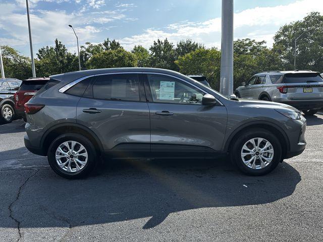 2023 Ford Escape - $23,700