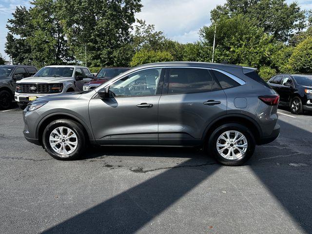 2023 Ford Escape - $23,700