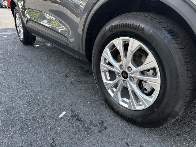 2023 Ford Escape - $23,700