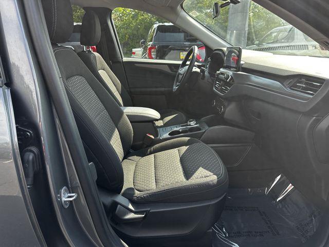 2023 Ford Escape - $23,700