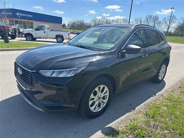 2023 Ford Escape Active — photo 1 of 12