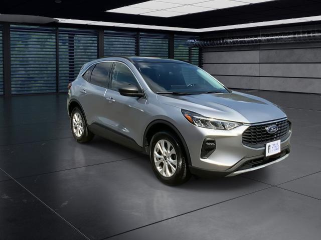 2023 Ford Escape - $28,975