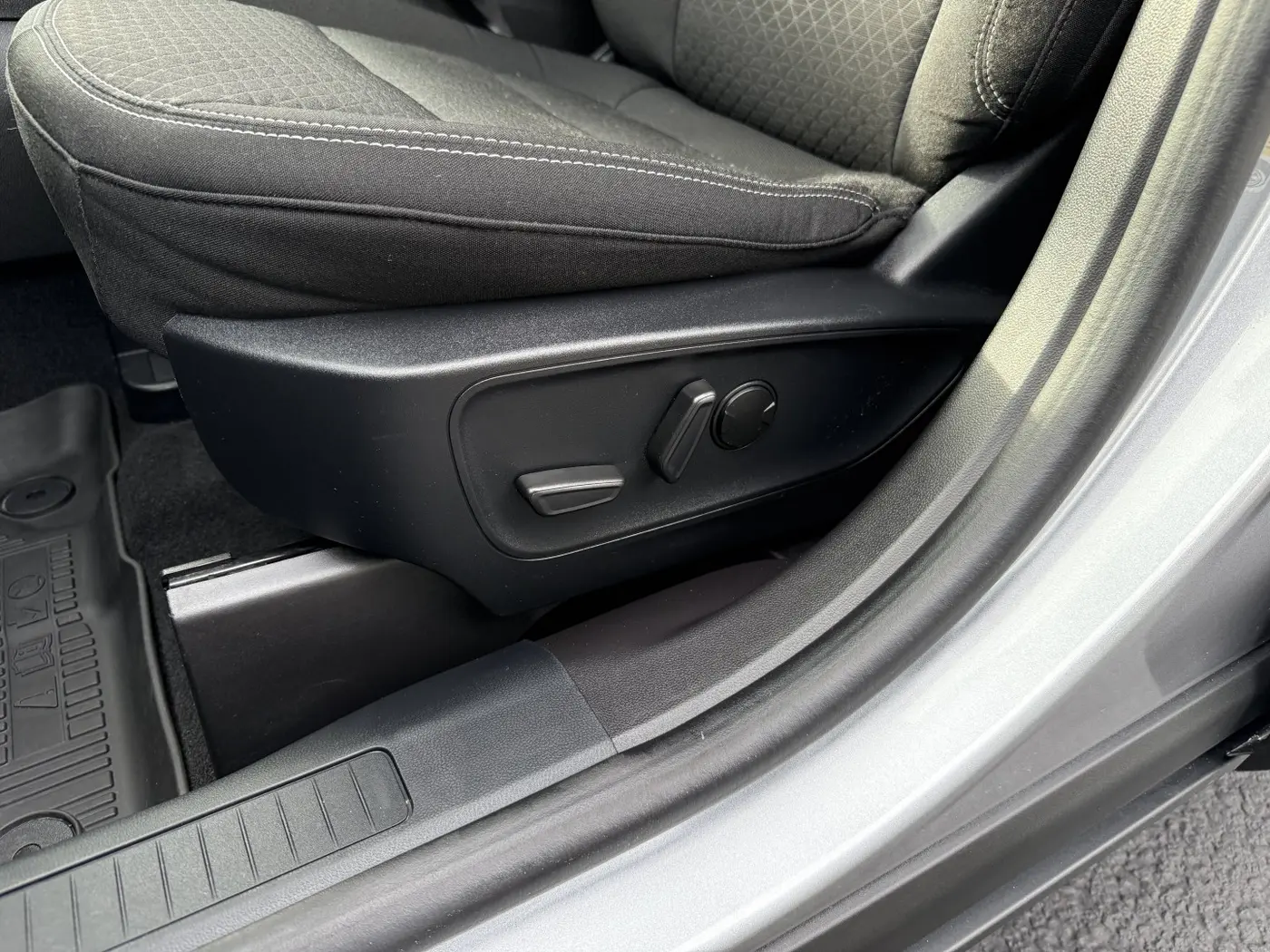 2024 Ford Escape - $24,980