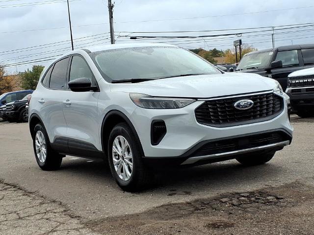 2025 Ford Escape - $24,498
