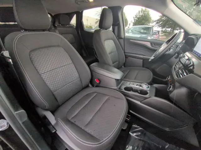2025 Ford Escape - $23,895