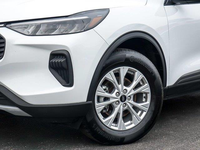 2025 Ford Escape - $24,965