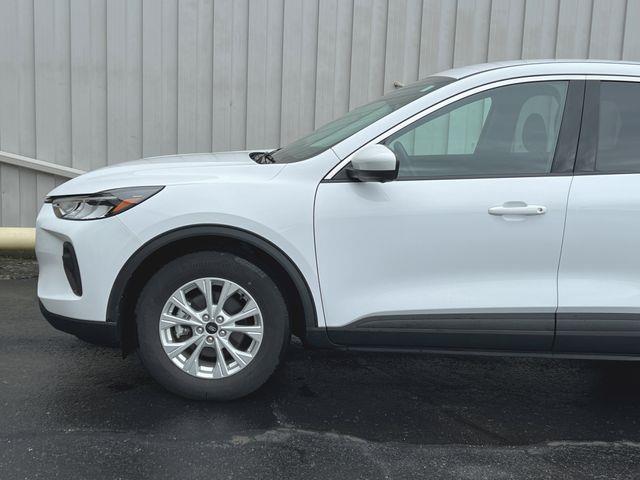 2023 Ford Escape - $22,570