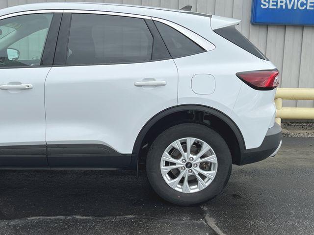 2023 Ford Escape - $22,570