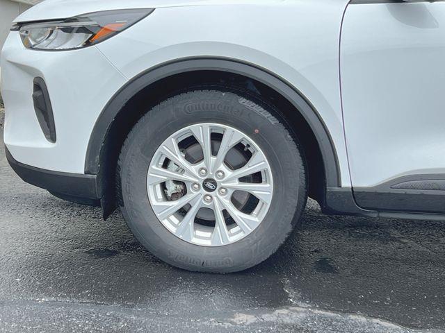 2023 Ford Escape - $22,570
