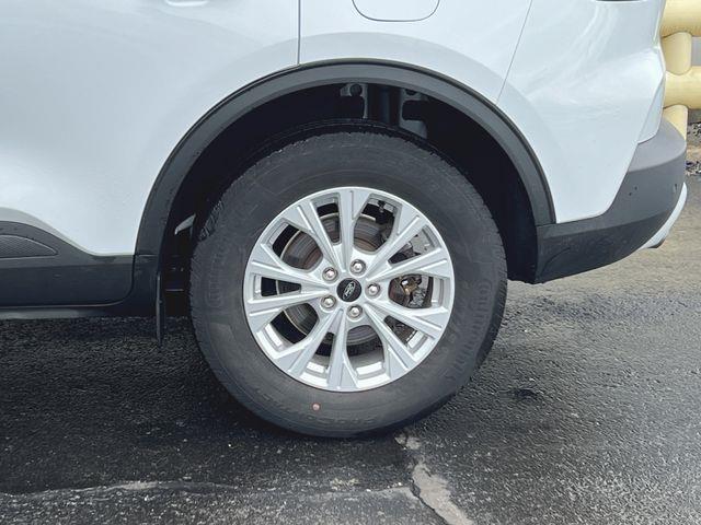 2023 Ford Escape - $22,570