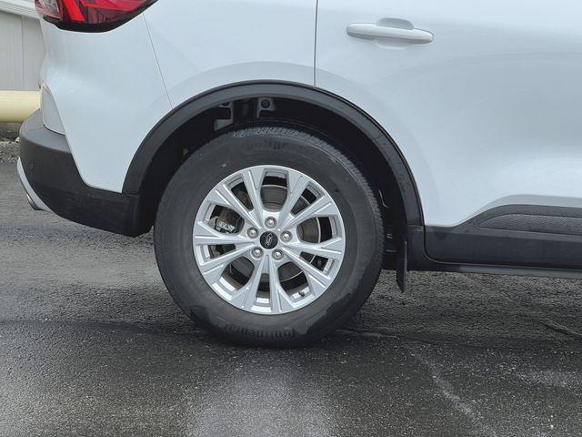 2023 Ford Escape - $22,570