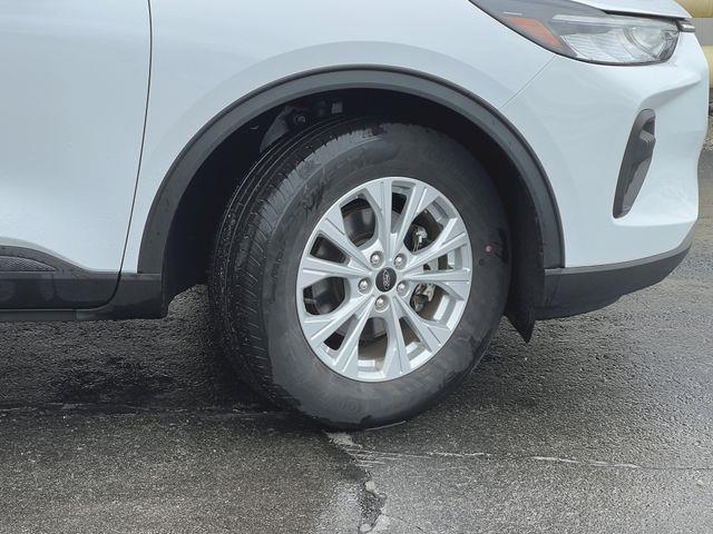 2023 Ford Escape - $22,570