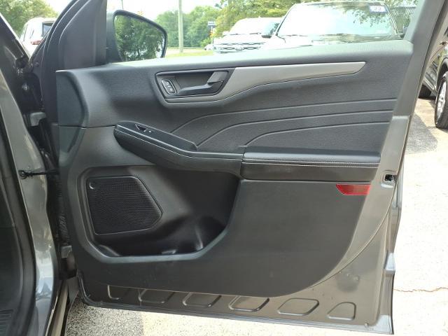 2023 Ford Escape - $24,990
