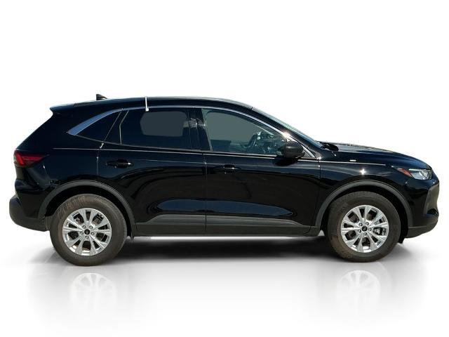 2023 Ford Escape - $23,200