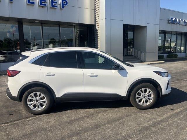 2023 Ford Escape - $23,805