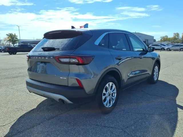 2024 Ford Escape - $19,971