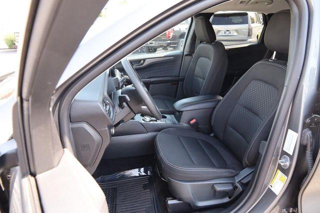 2025 Ford Escape - $21,990