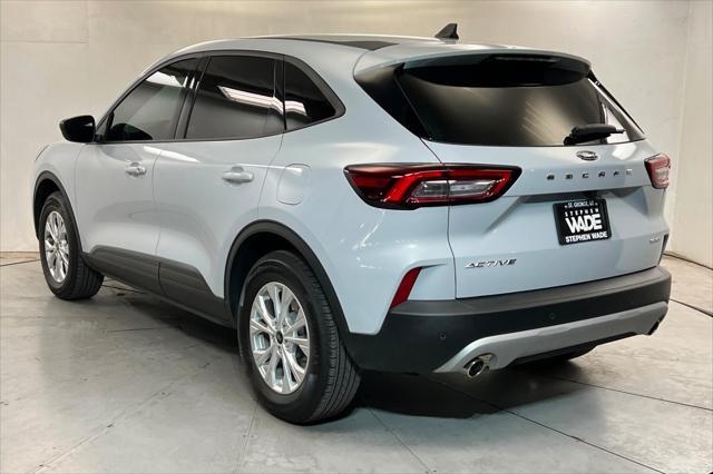 2026 Ford Escape - $29,999