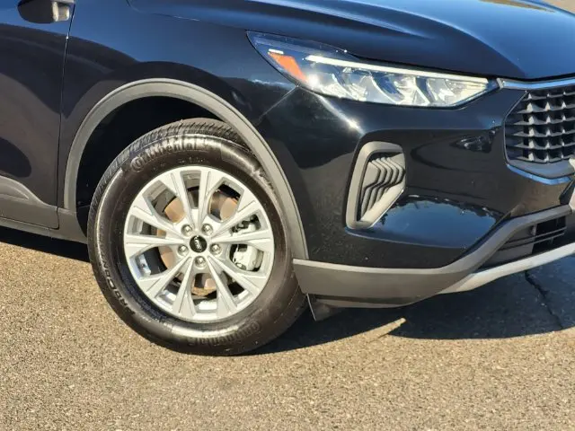 2023 Ford Escape - $22,038